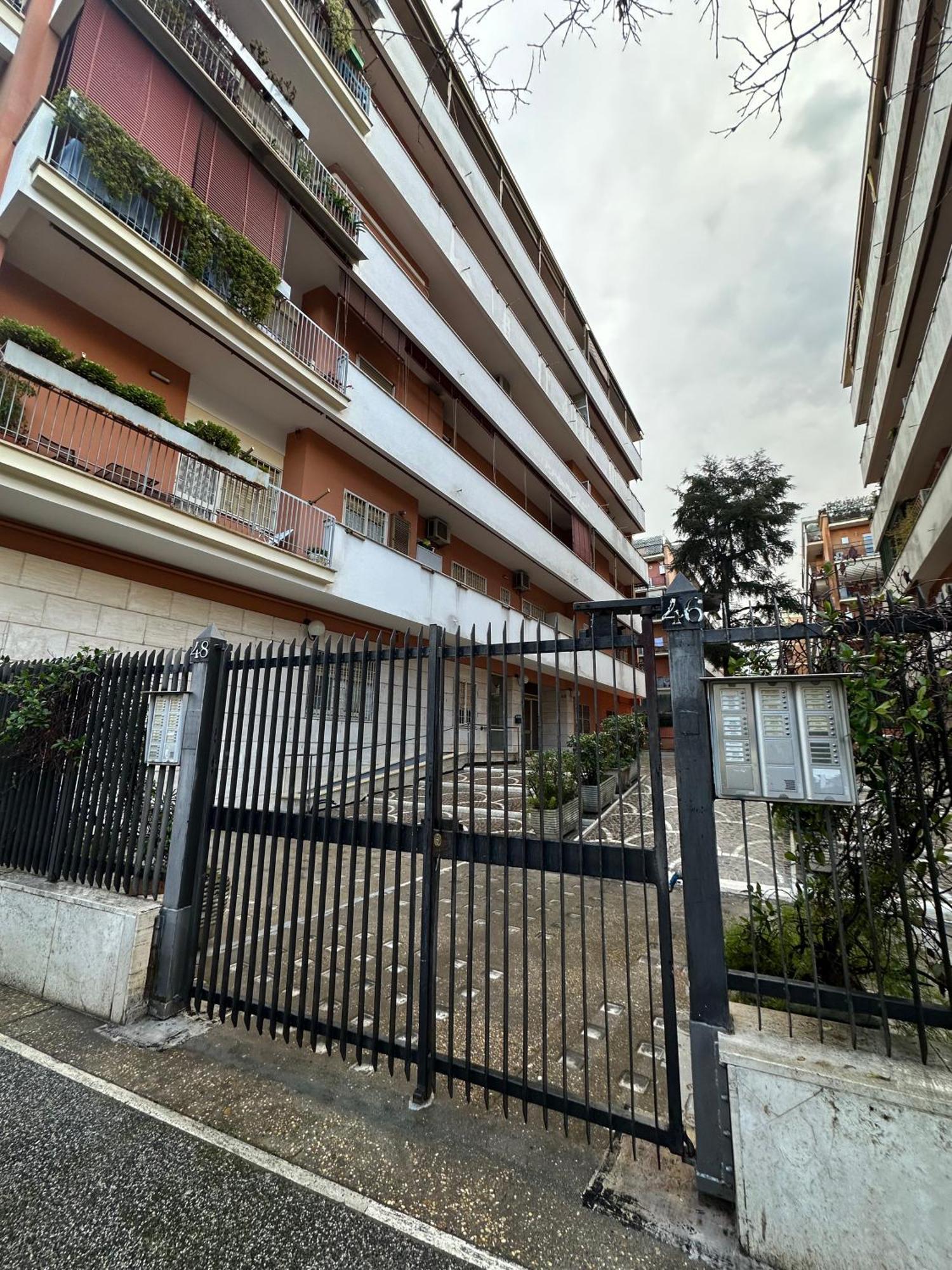 Kikka - Metro Pietralata, Terrace & Parking Apartment *